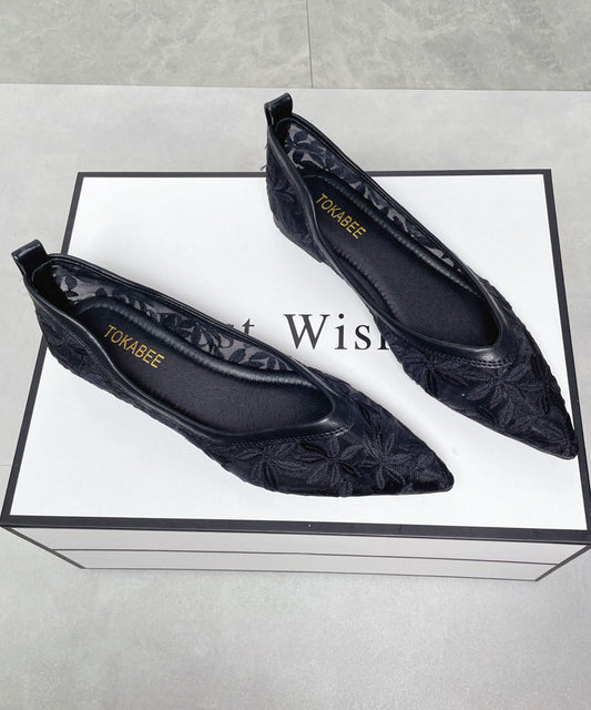 Classy Embroidered Flat Feet Shoes Black Breathable Mesh Pointed Toe