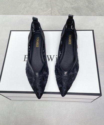 Classy Embroidered Flat Feet Shoes Black Breathable Mesh Pointed Toe