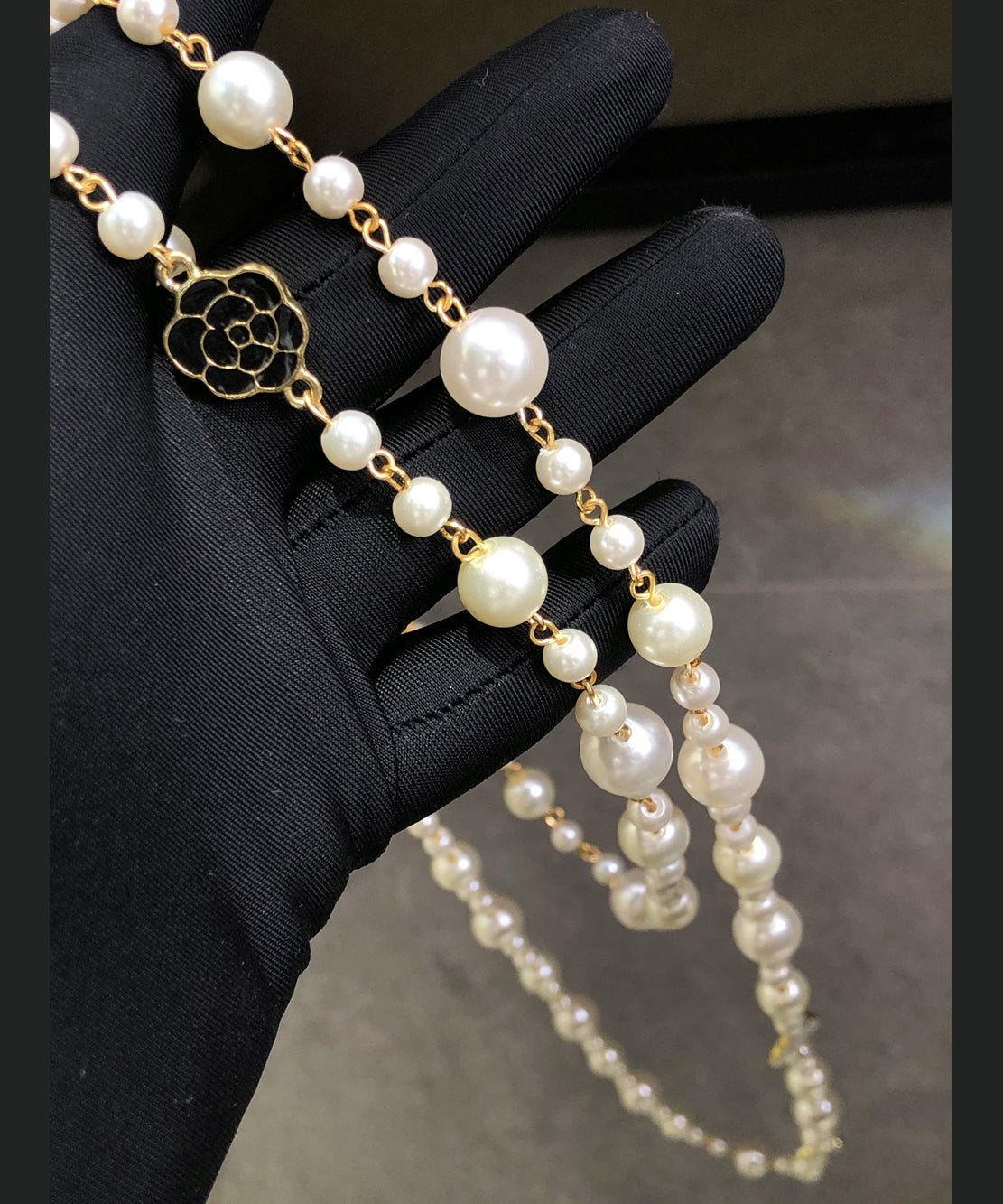 Classy White Alloy Pearl Floral Beading Sweaters Gratuated Bead Necklace