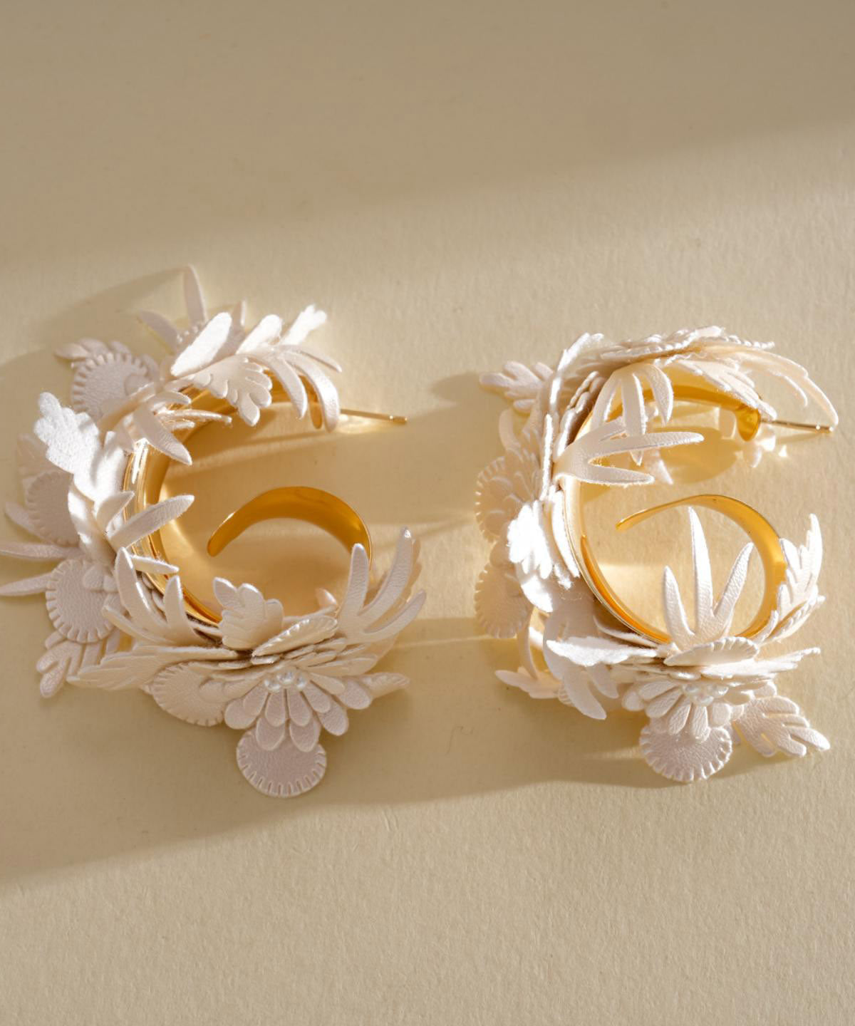 Classy White Copper Overgild Leather Floral C-Shaped Hoop Earrings