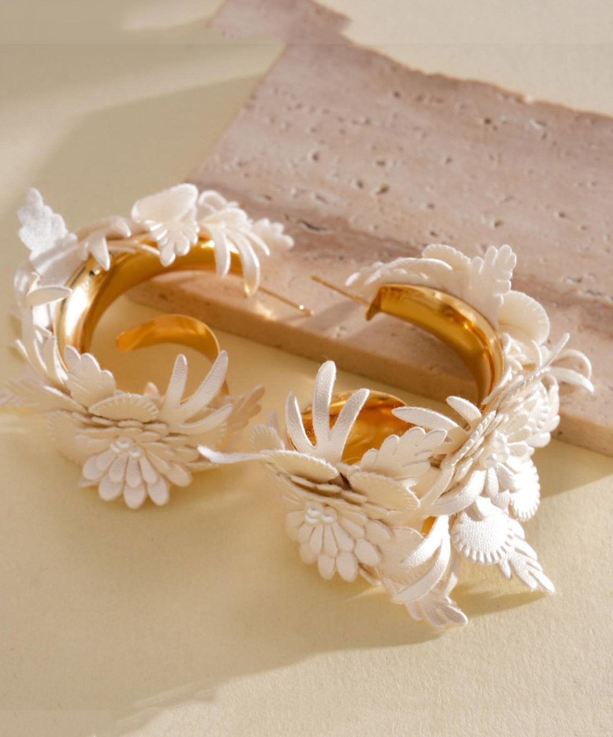 Classy White Copper Overgild Leather Floral C-Shaped Hoop Earrings