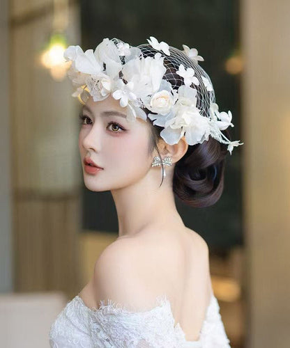 Classy White Gauze Floral HairPiece And Drop Earrings Two-Piece Set