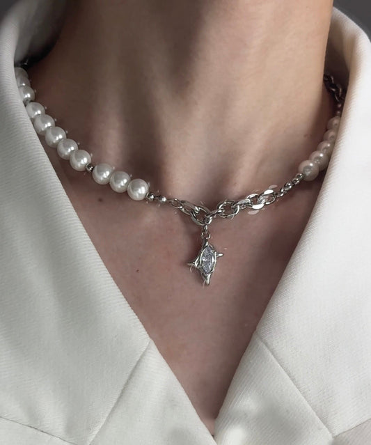 Classy White Pearl Patchwork Tungsten Steel Zircon Pendant Choker