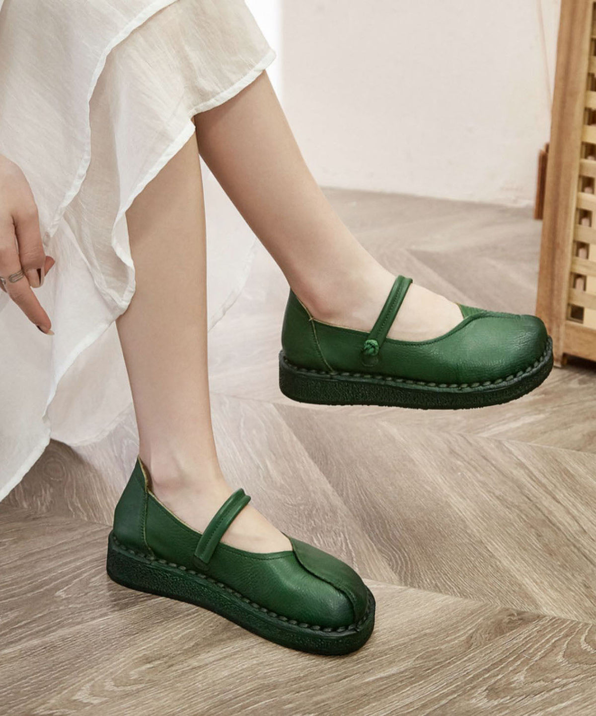 Cowhide Leather Flat Shoes Buckle Strap Flat Feet Shoes