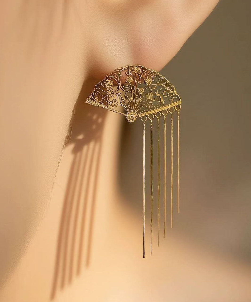 Elegant Gold Copper Overgild Hollow Out Folding Fan Tassel Drop Earrings