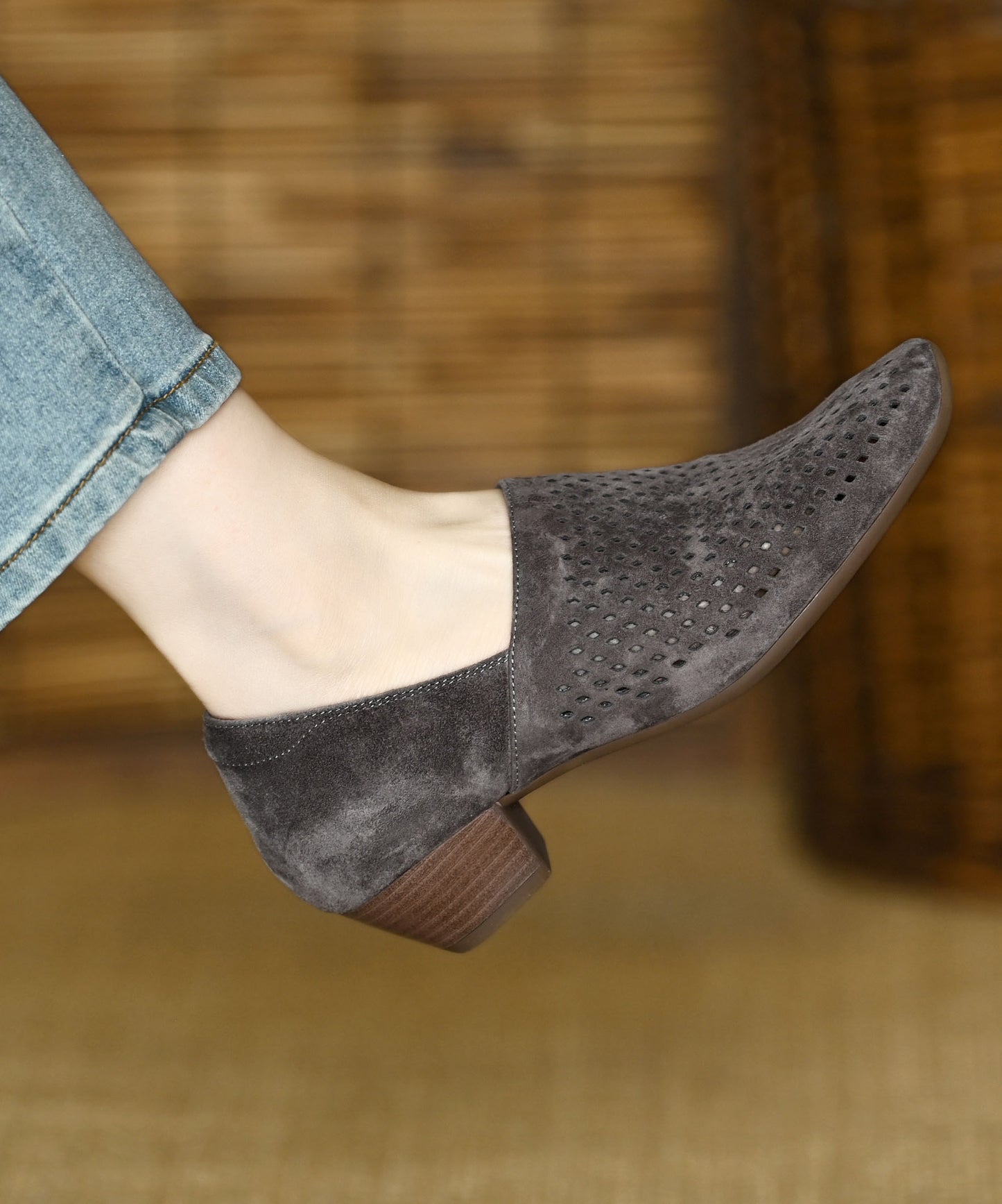 Elegant Hollow Out Splicing Chunky Heel Grey Suede