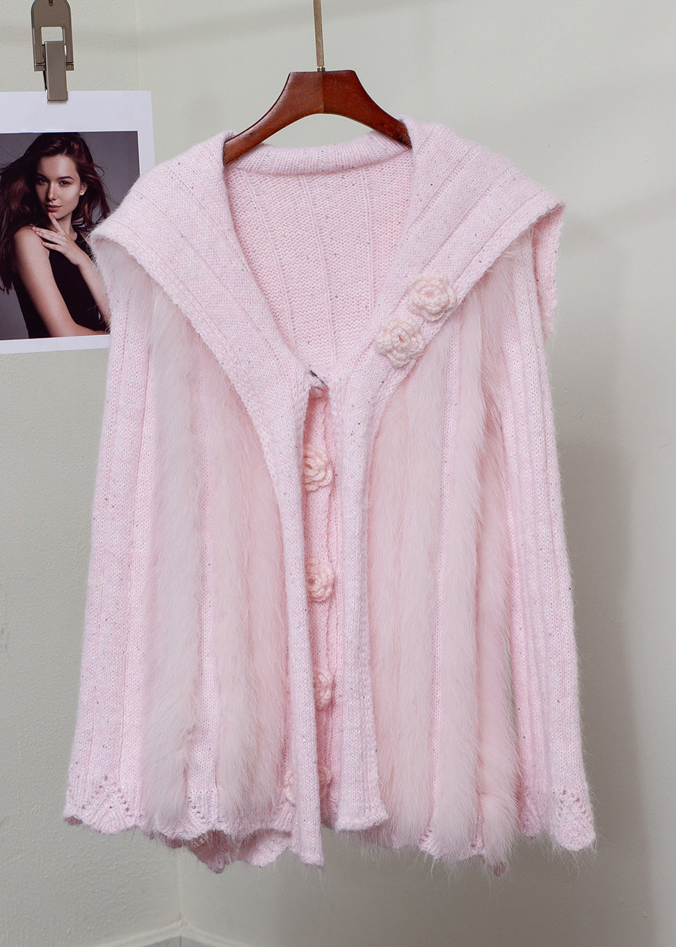 Elegant Pink Fox Fur Floral Button Patchwork Knit Sweater