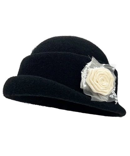 Elegant Stylish Beige Floral Knit Beret Hat