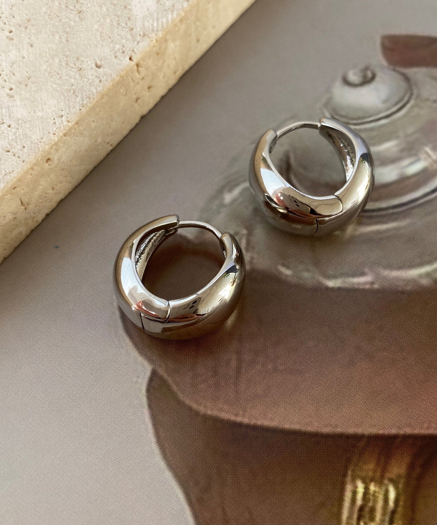 European And American Gold Water Drop Metallic Ring Earrings