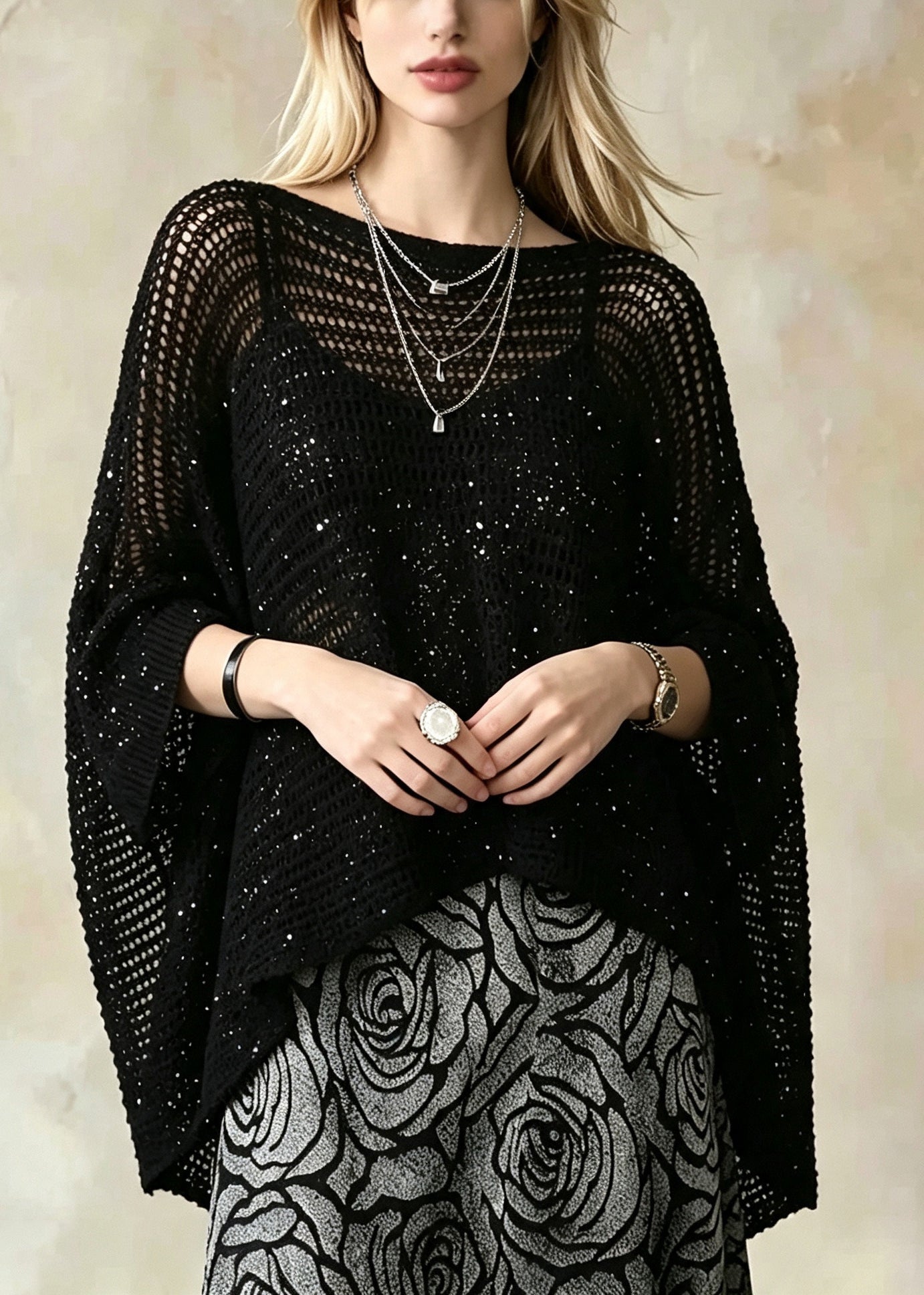 Fashion Black O-Neck Hollow Out Sequins Knit Top Batwing Sleeve