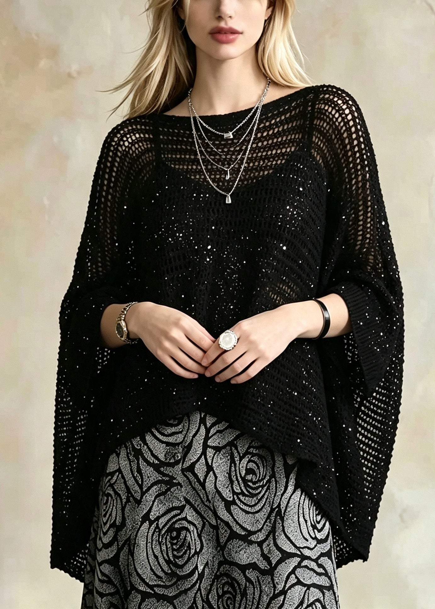 Fashion Black O-Neck Hollow Out Sequins Knit Top Batwing Sleeve