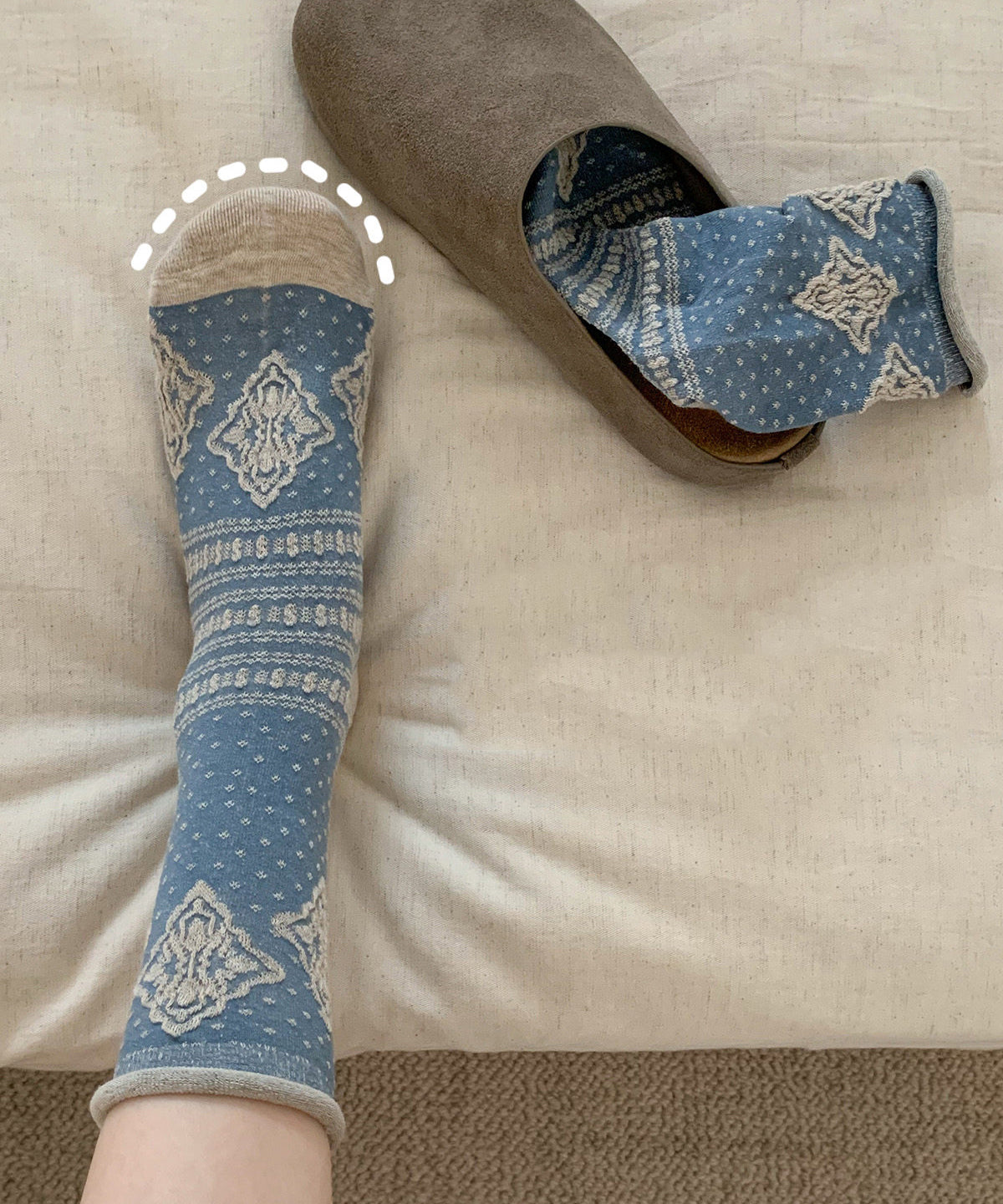 Fashion Jacquard Cozy Cotton Mid Calf Socks