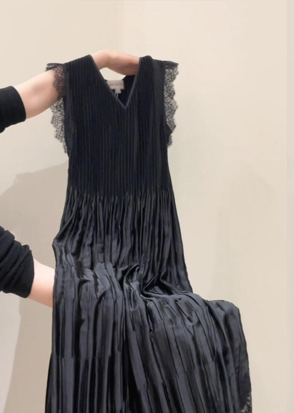 Fine Black V Neck Lace Patchwork Draping Holiday Long Dress Summer