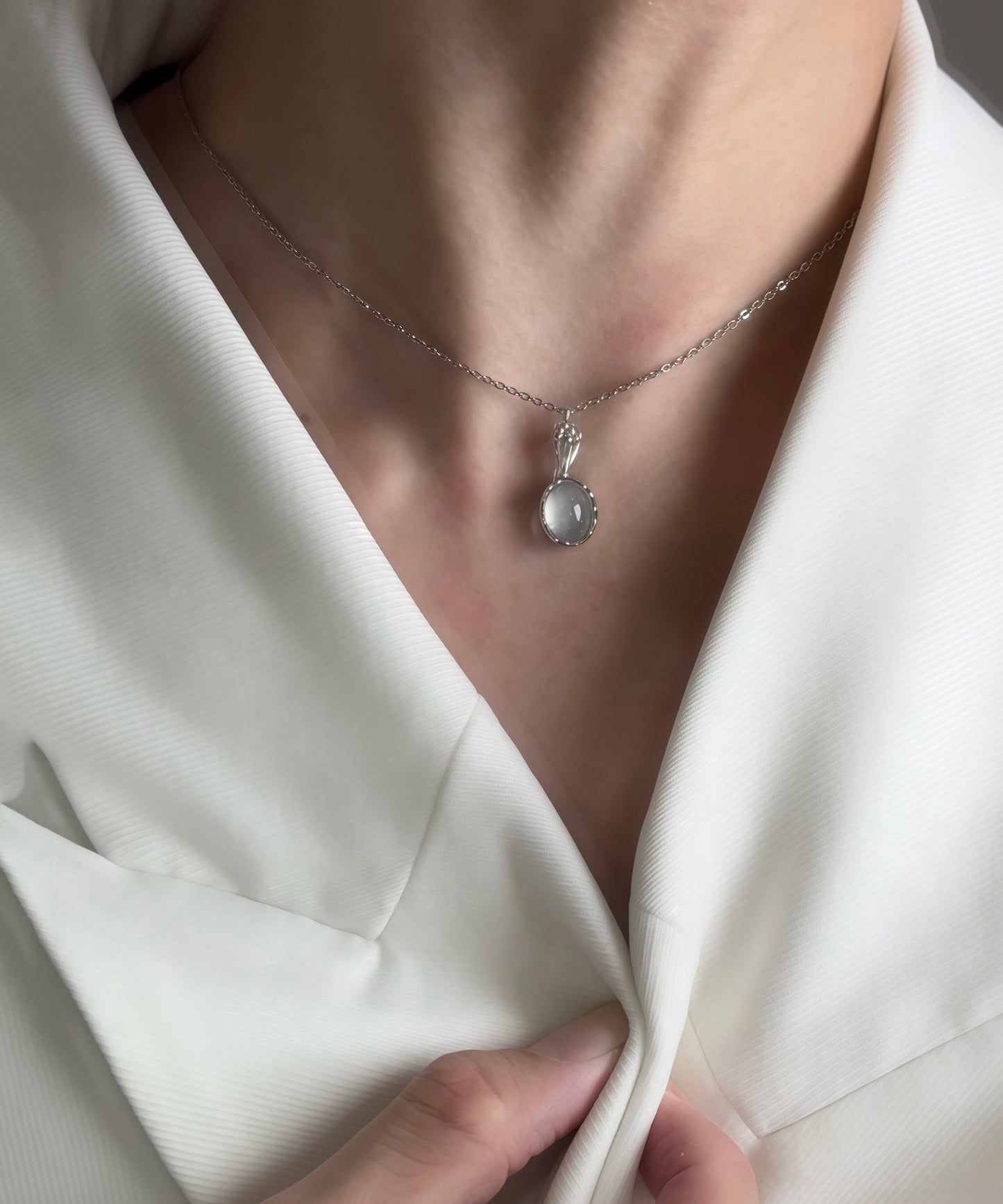 Fine Gem Stone High Quality Metal Necklace