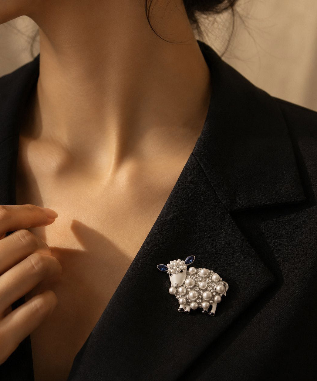 Fine Gold Alloy Zircon Pearl Little Sheep Brooches