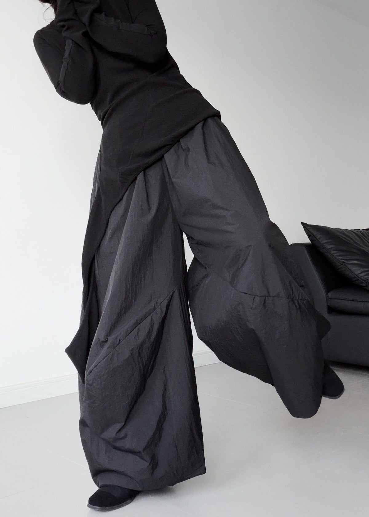 Fitted Black Oversized Pockets Fine Cotton Filled Pants Winter