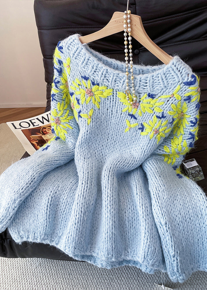 Fitted Blue Embroidered Thick Knitted Tops Fall