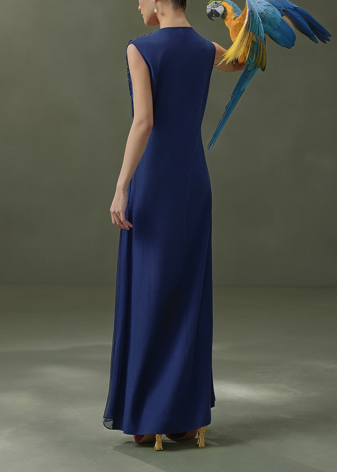 Fitted V Neck Wrinkled Trim Long Dress Sleeveless