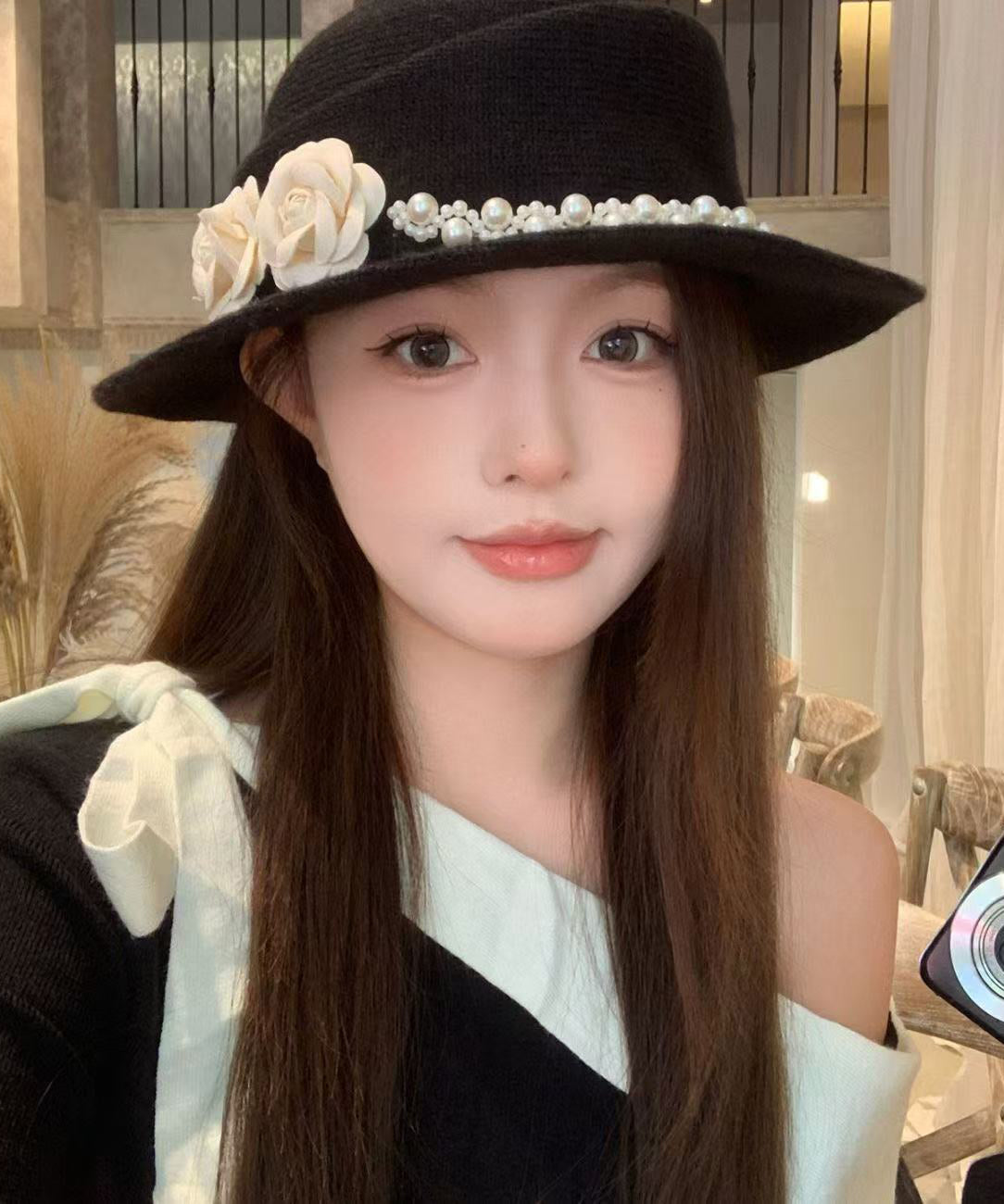 French Elegant Black Pearl Floral Woolen Cloche Hat