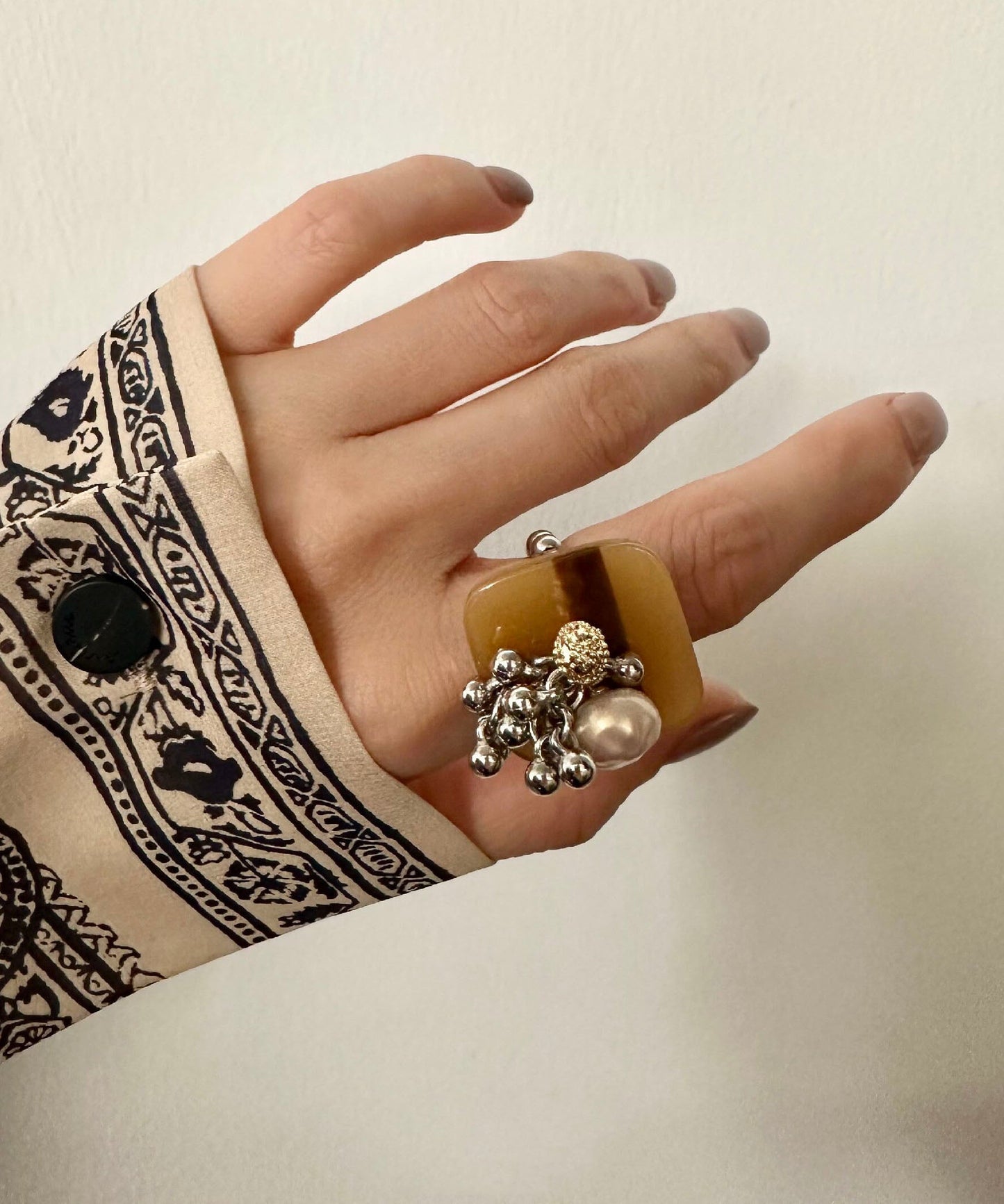 French Irregular Bead Tassel Button Alloy Ring