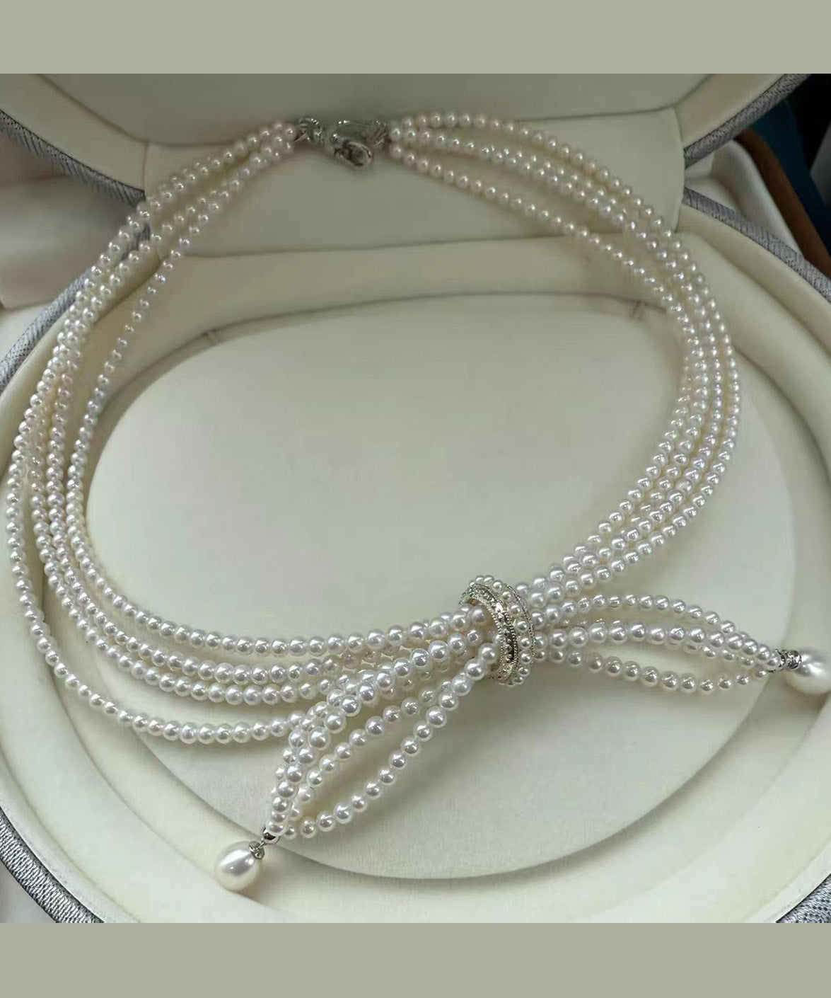 French Multi-Layered Bow Pearl Necklace