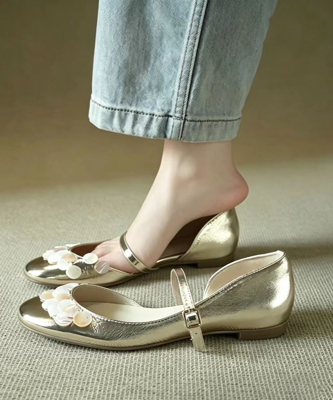 Gold Round Toe Shell Decor Buckle Strap Faux Leather Wedge Shoes