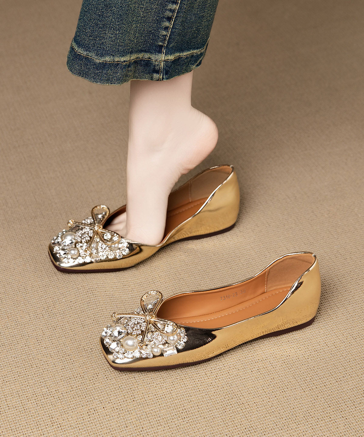 Gold Sheepskin Bow Zircon Nail Bead Splicing Flat Shoes