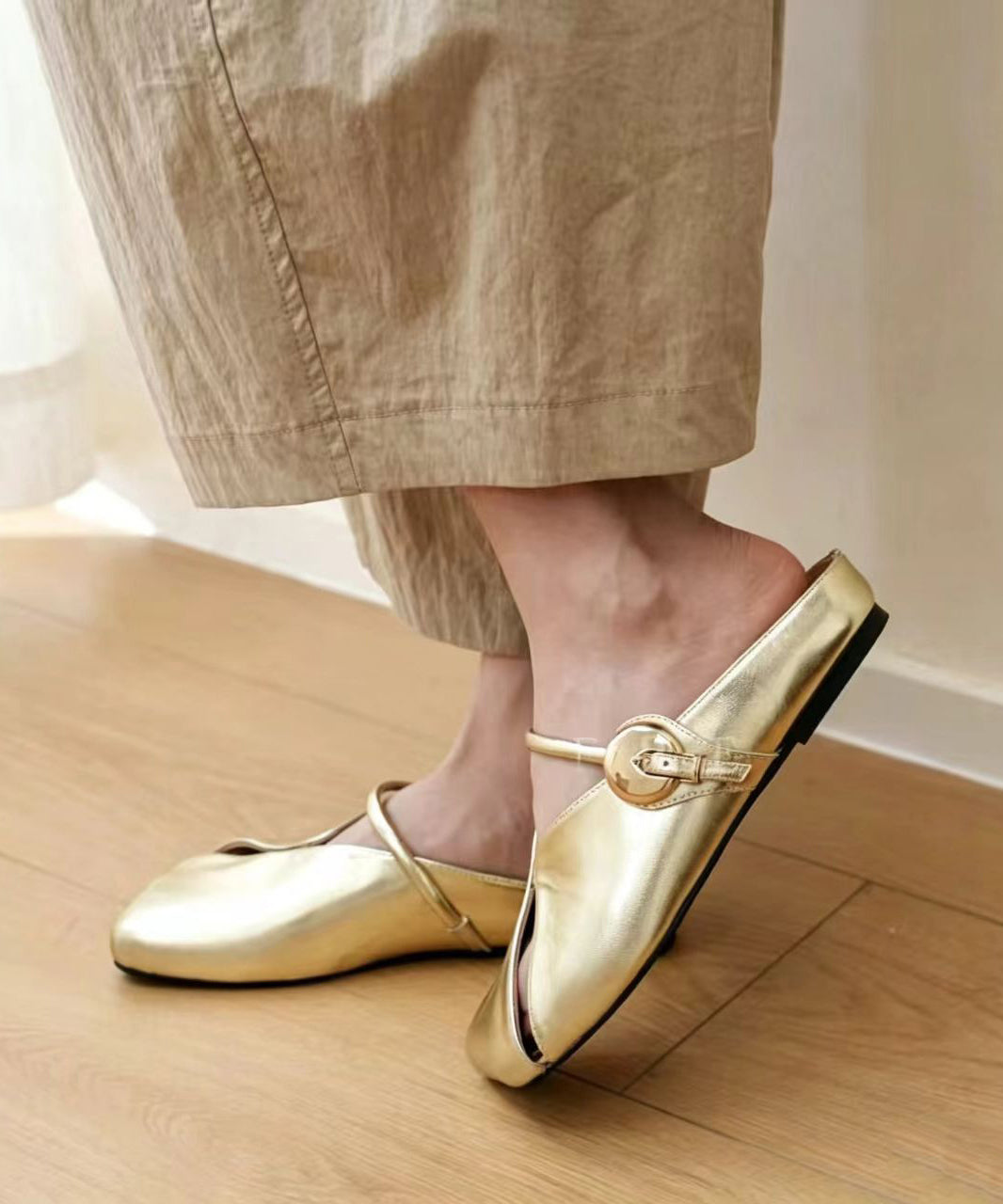 Golden Faux Leather Casual Hollow Out Flip Flops