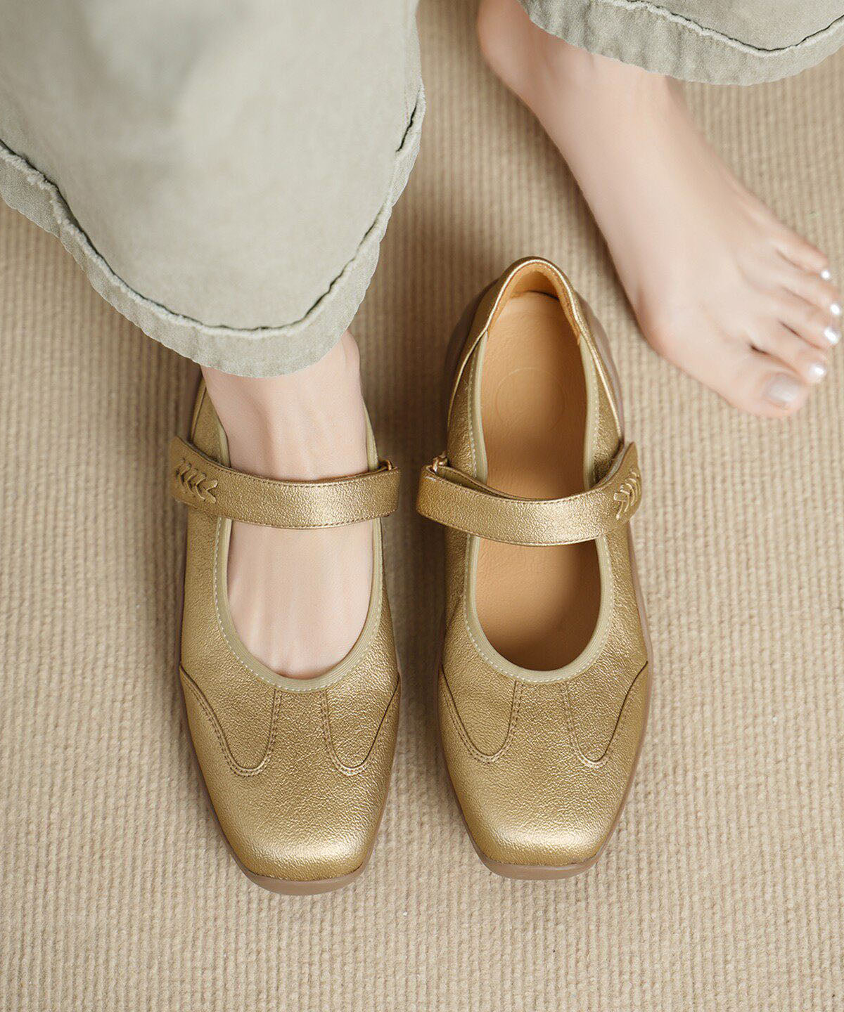 Golden Flat Shoes For Women Buckle Strap Flat Shoes