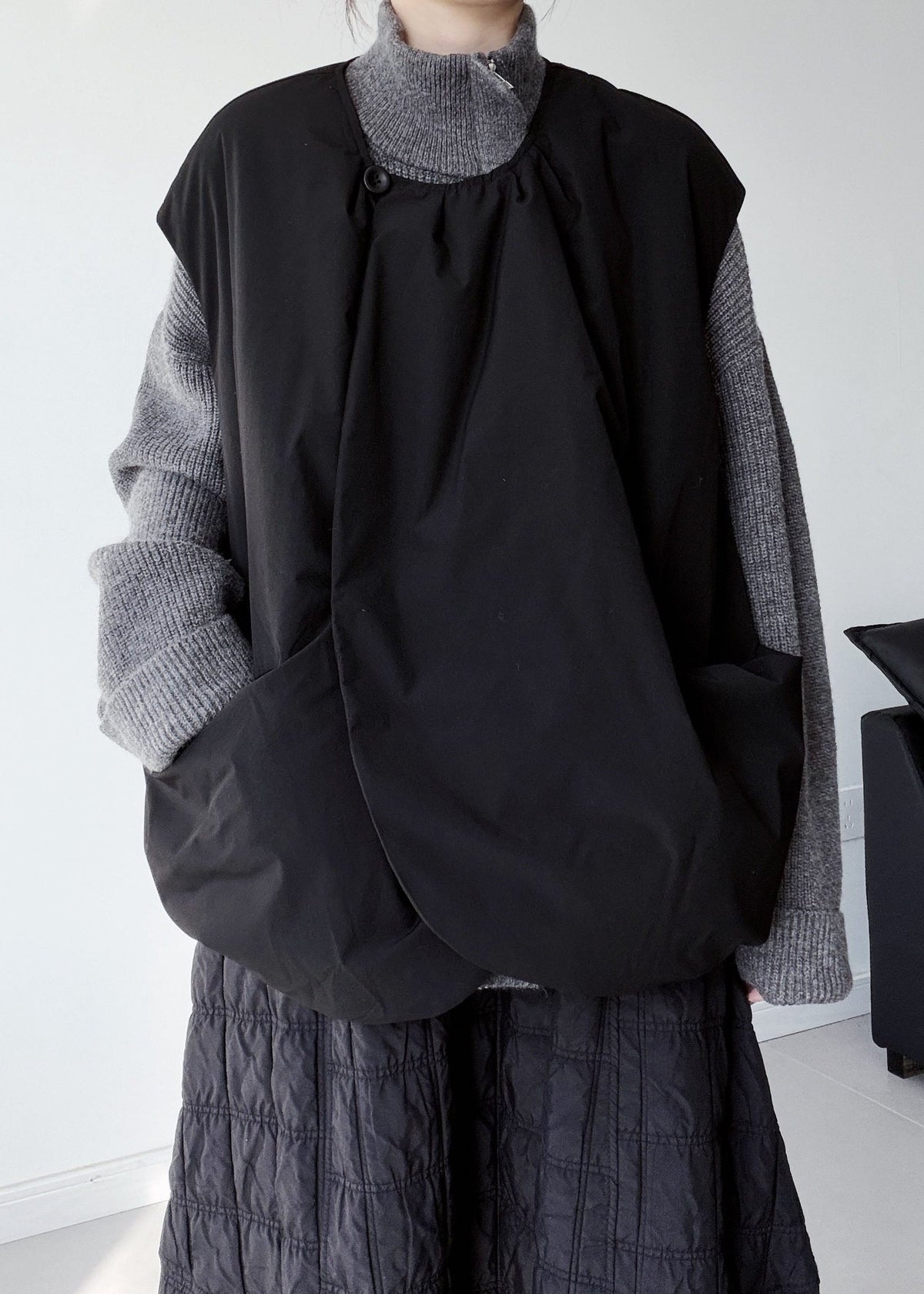 Italian Black Oversized Pockets Duck Down Canada Goose Vests Winter