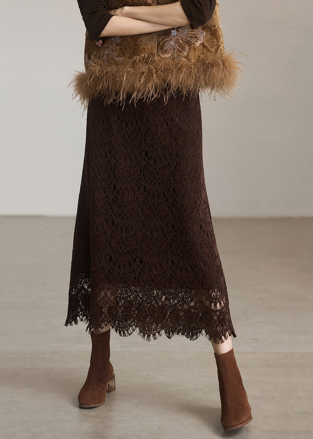 Italian Coffee Elastic Waist Slim Fit Lace Skirt Spring