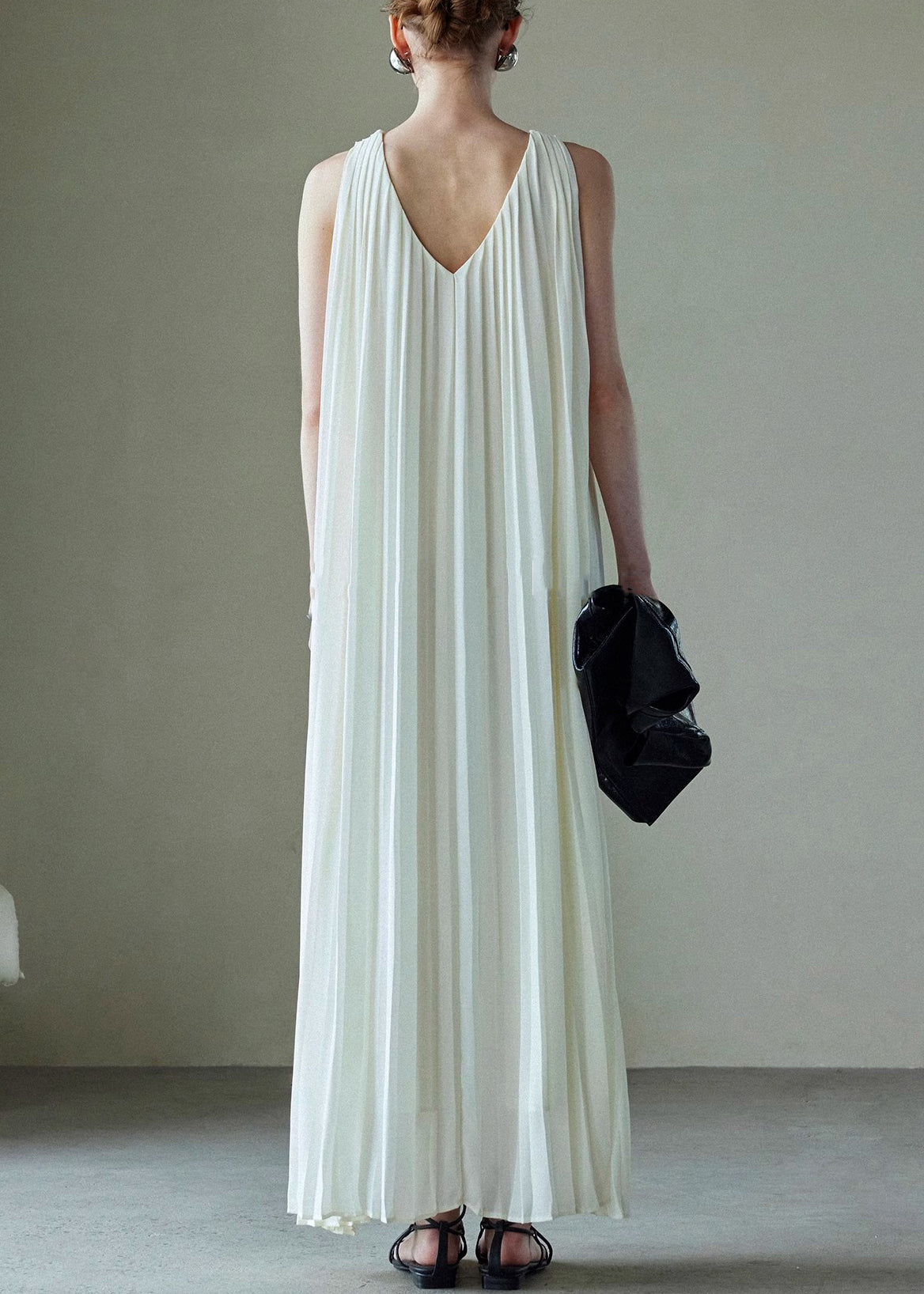 Italian White V Neck Wrinkled Solid Chiffon Maxi Dresses Sleeveless