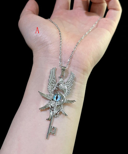 Light Luxury Design Metal Pendant Necklace