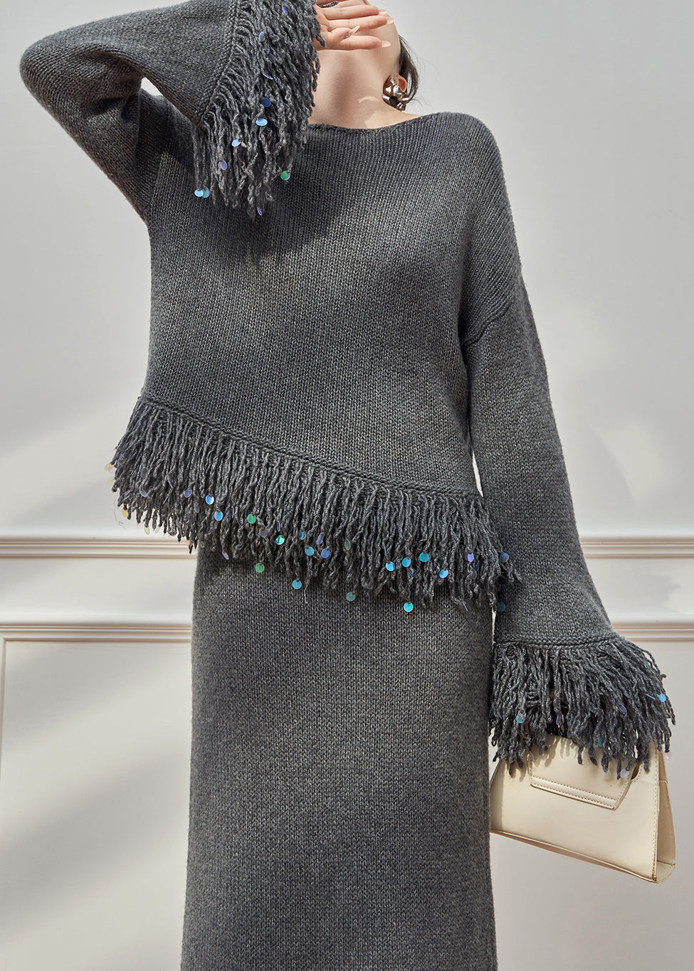 Loose Grey O Neck Tasseled Sweaters And Skirts Knit Two Pieces Set Flare Sleeve