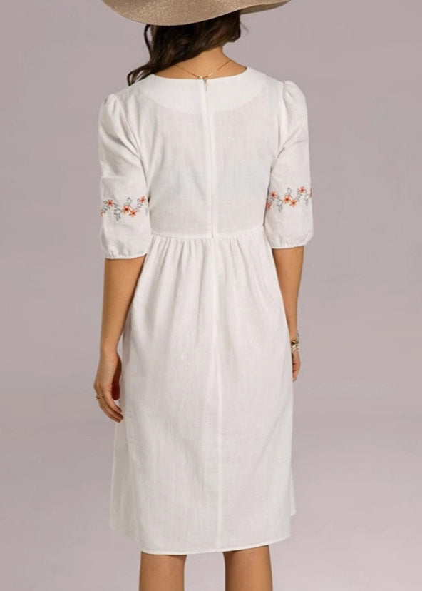 Loose White Embroidered Zippered Cotton Dresses Half Sleeve