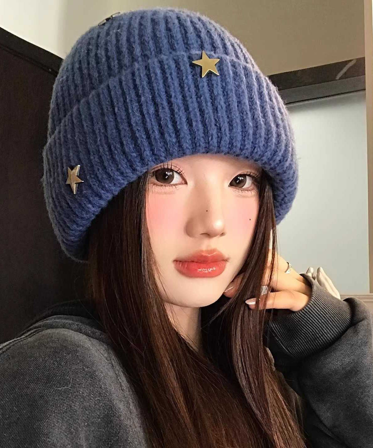 Modern Blue Star Warm Knit Bonnie Hat