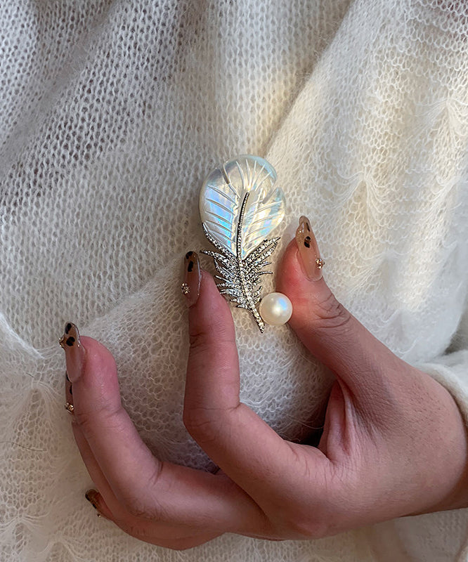 Modern Golden Feather Shape Pearl Fine Zircon Women Brooch