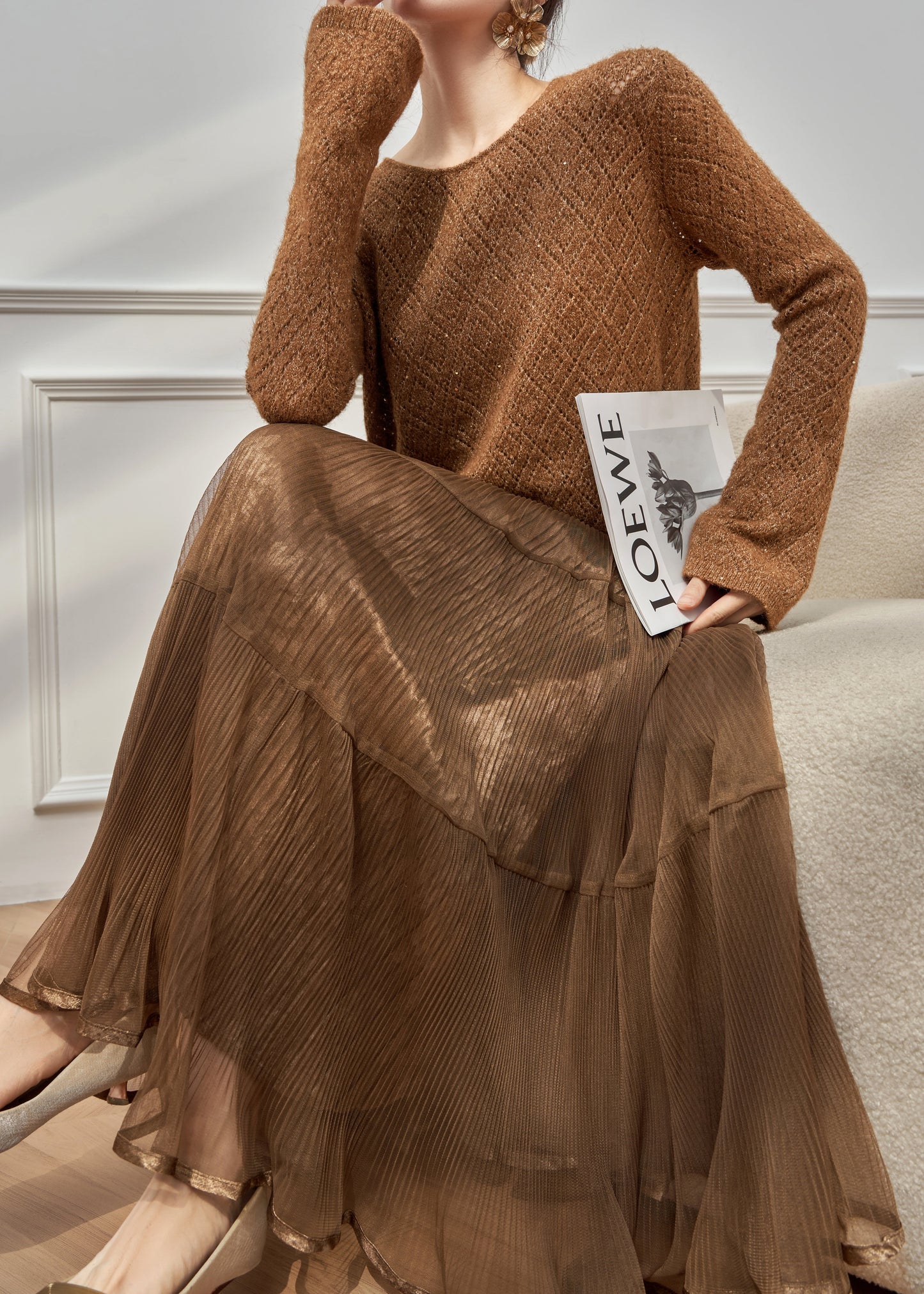 New Brown Hollow Out Knit Sweaters And Wrinkled Skirts Two Pieces Set Winter