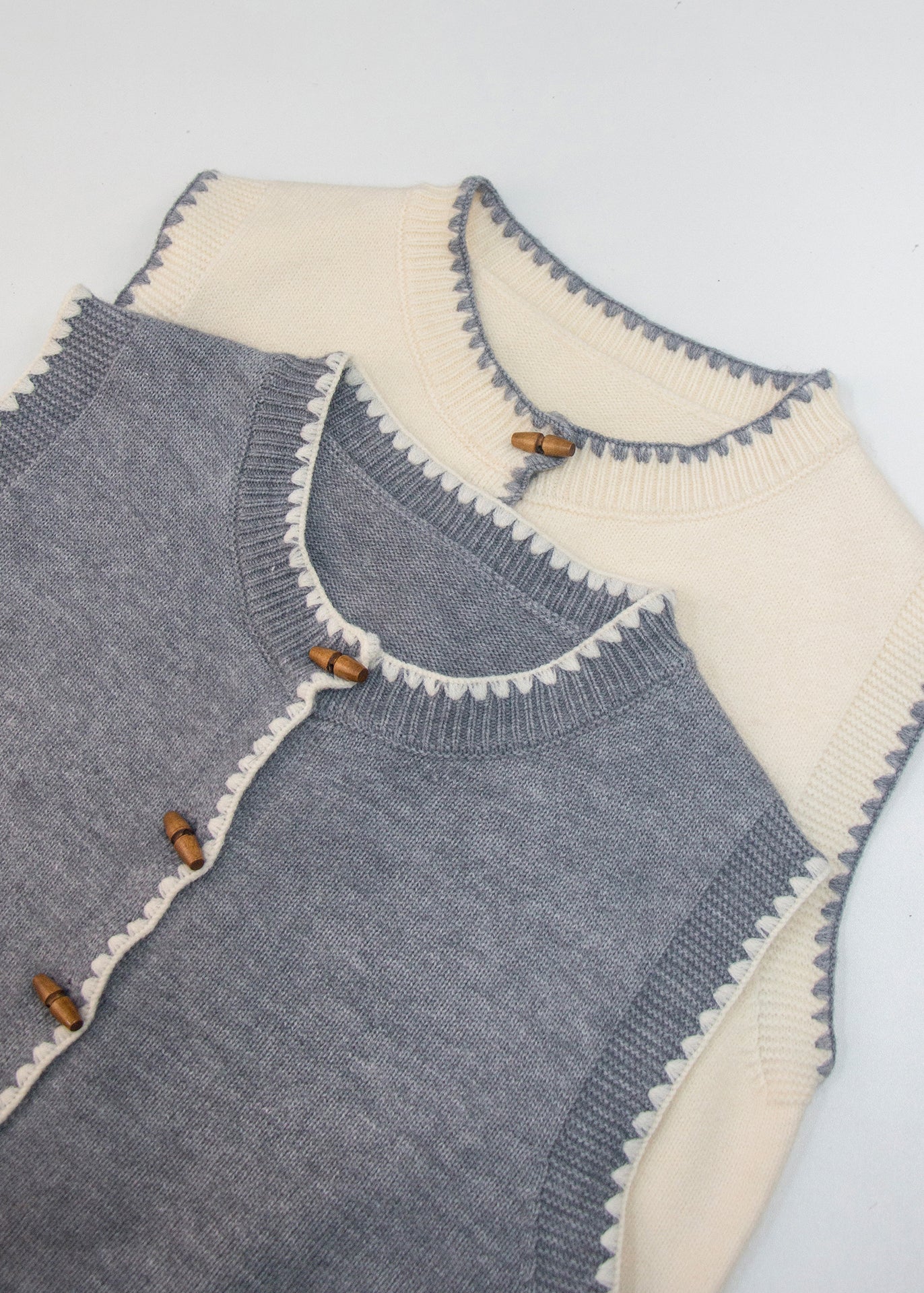 New Grey O Neck Button Knit Vest Sleeveless