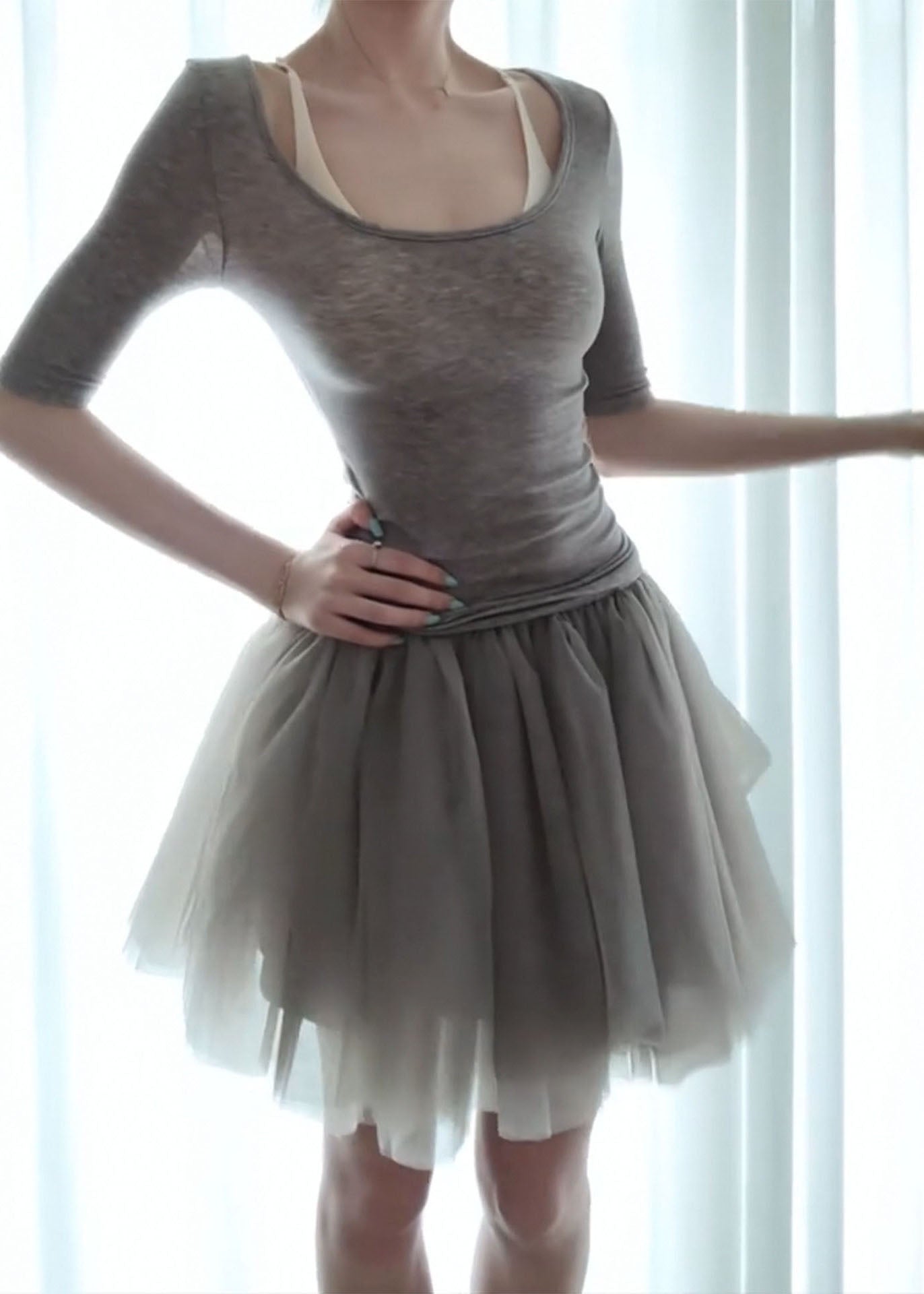 New Grey O Neck Cotton Top And Tulle Skirts Two Piece Set Fall