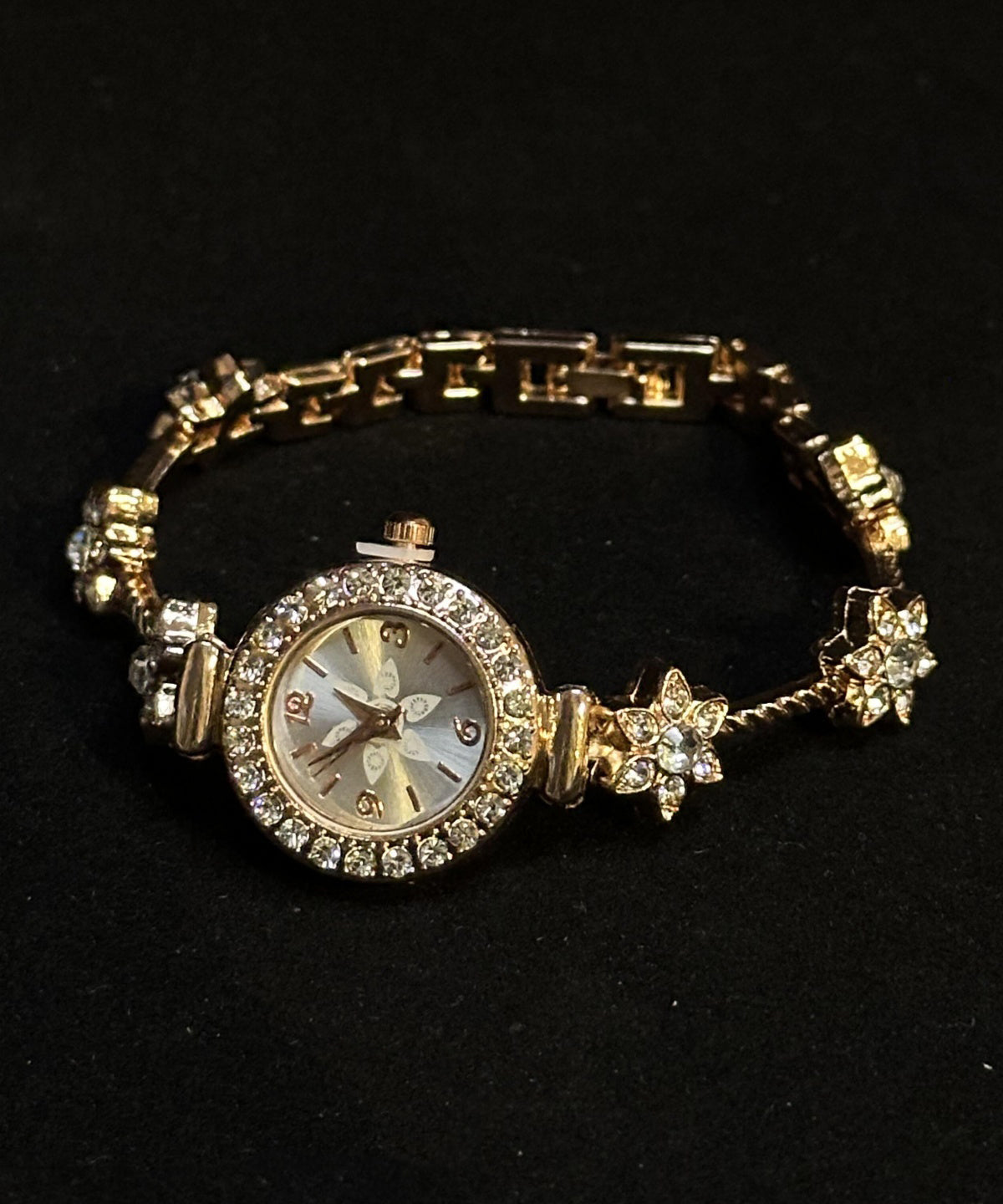 Original Design Gold Metal Alloy Zircon Floral Watches