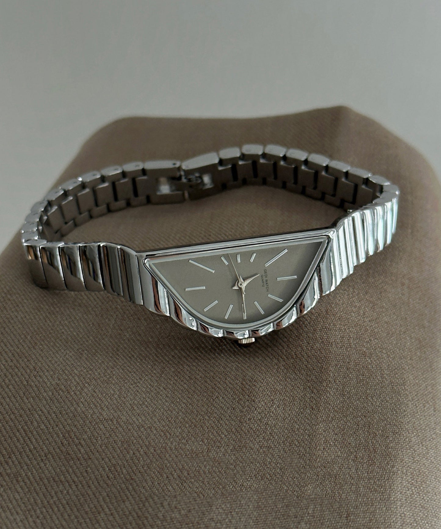 Original Design Gold Stainless Steel Alloy Half-Moon Watches