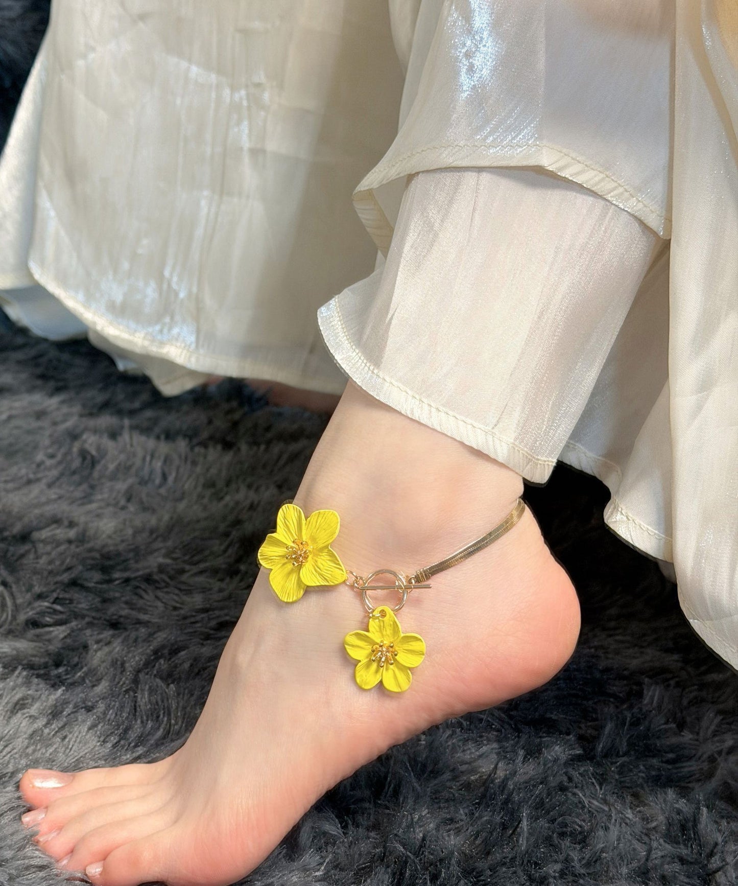 Original Design Red Alloy Floral Anklets