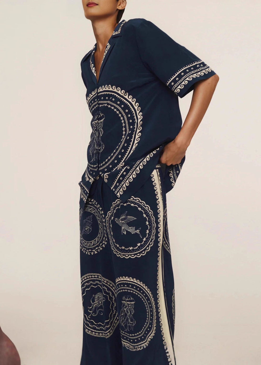 Plus Size Navy Blue Print Top And Wide Leg Pants Two Pieces Set Short Sleeve