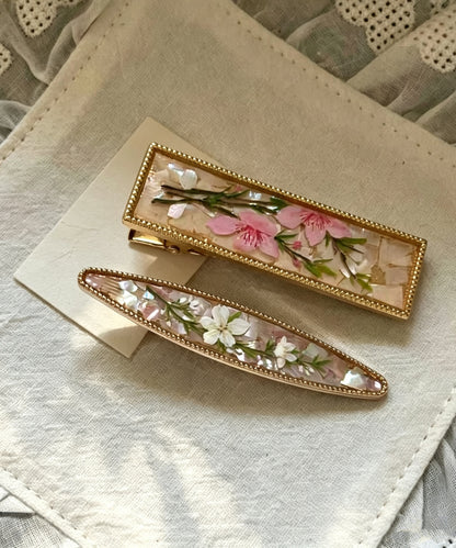 Retro Gold Alloy Fritillary Resin Casting Asymmetrical A Pair Hairpin