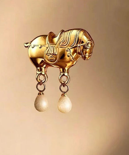 Retro Gold Alloy Imitation Pearl Pony Stud Earrings