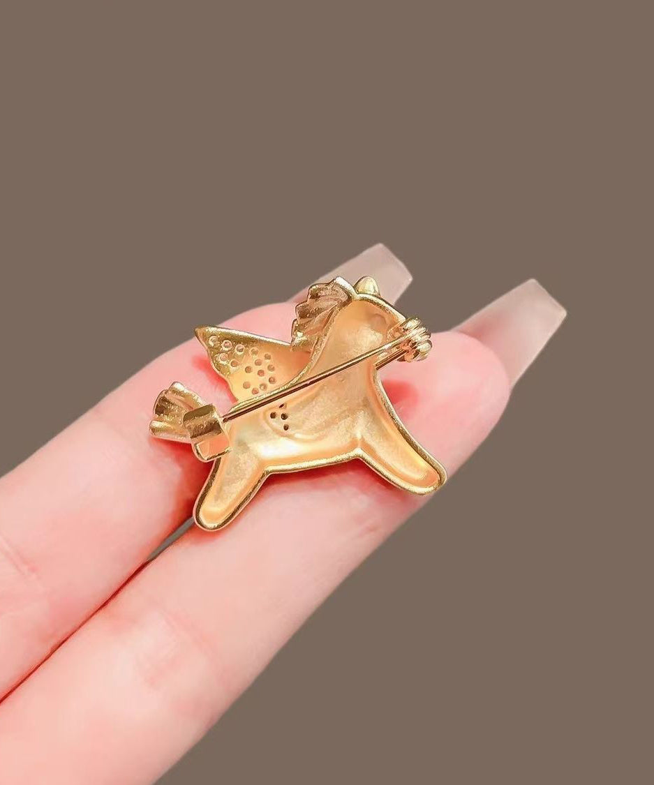 Retro Gold Zircon Alloy Pegasus Lapel Pin Brooches