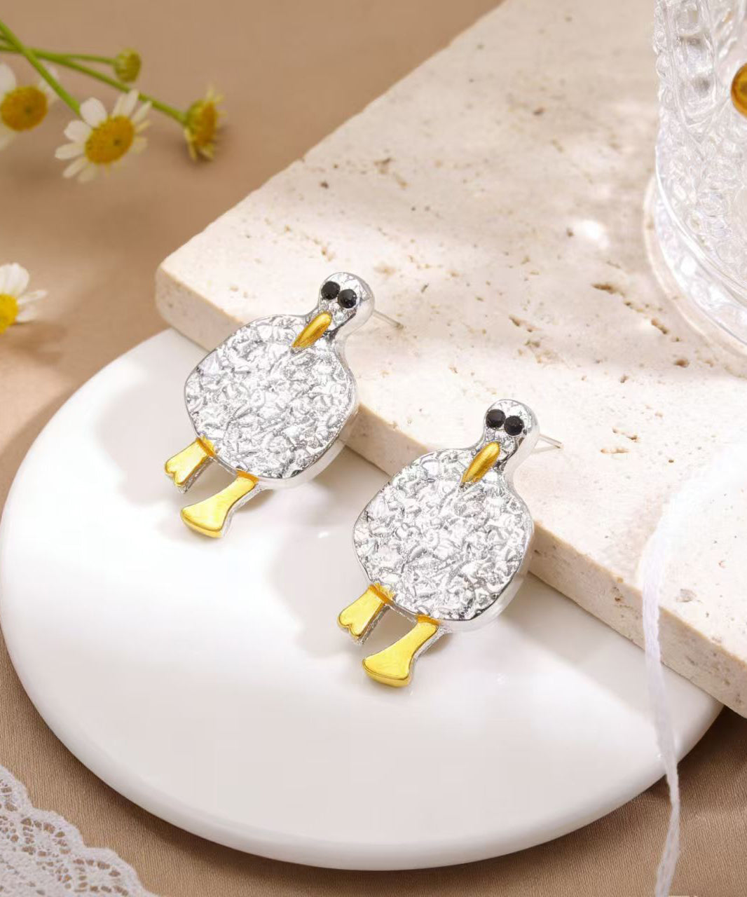 Retro Silk Alloy Textured Cute Cartoon Duck Stud Earrings