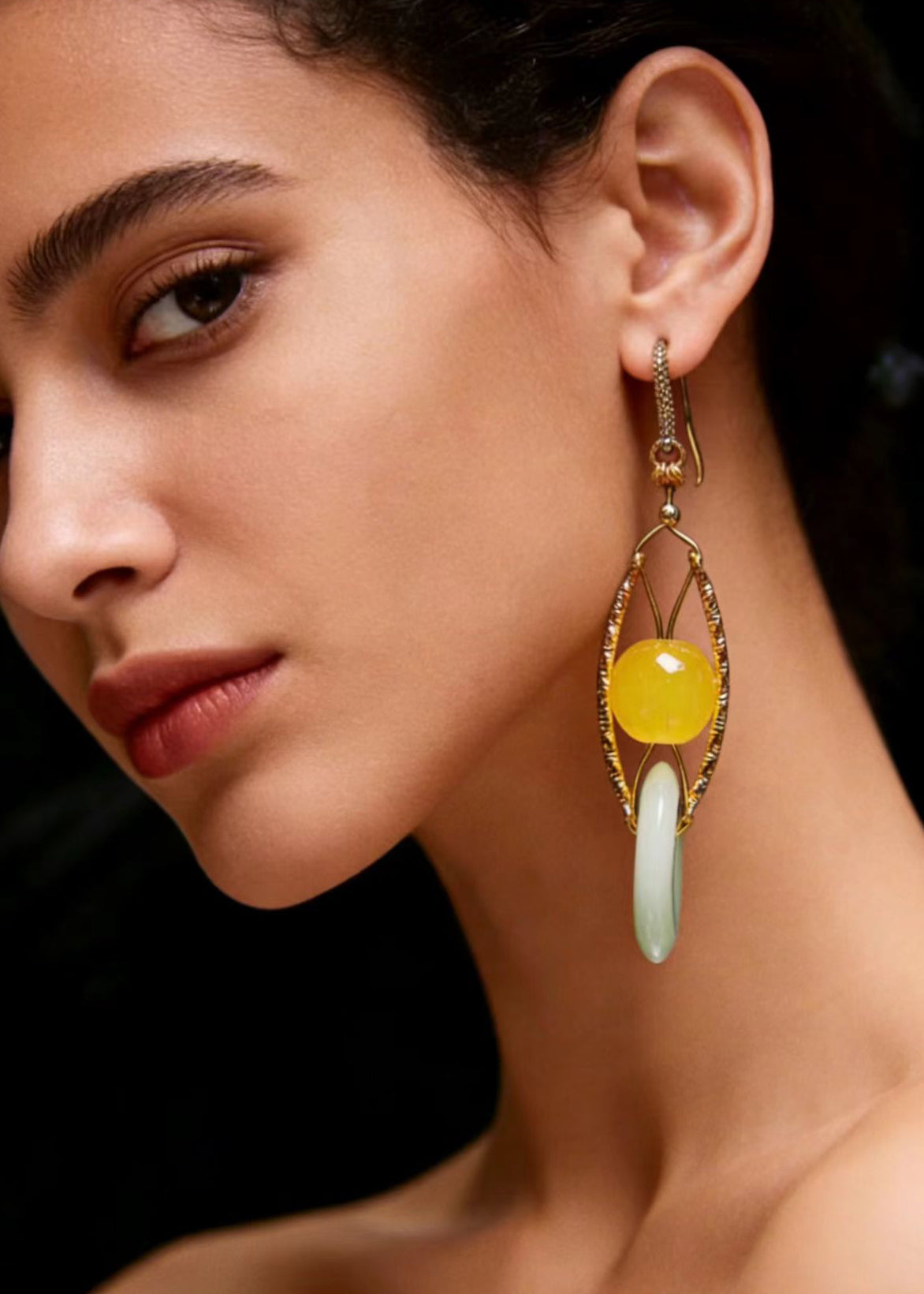 Retro White Jade Handmade Concatenation Beeswax Drop Earrings