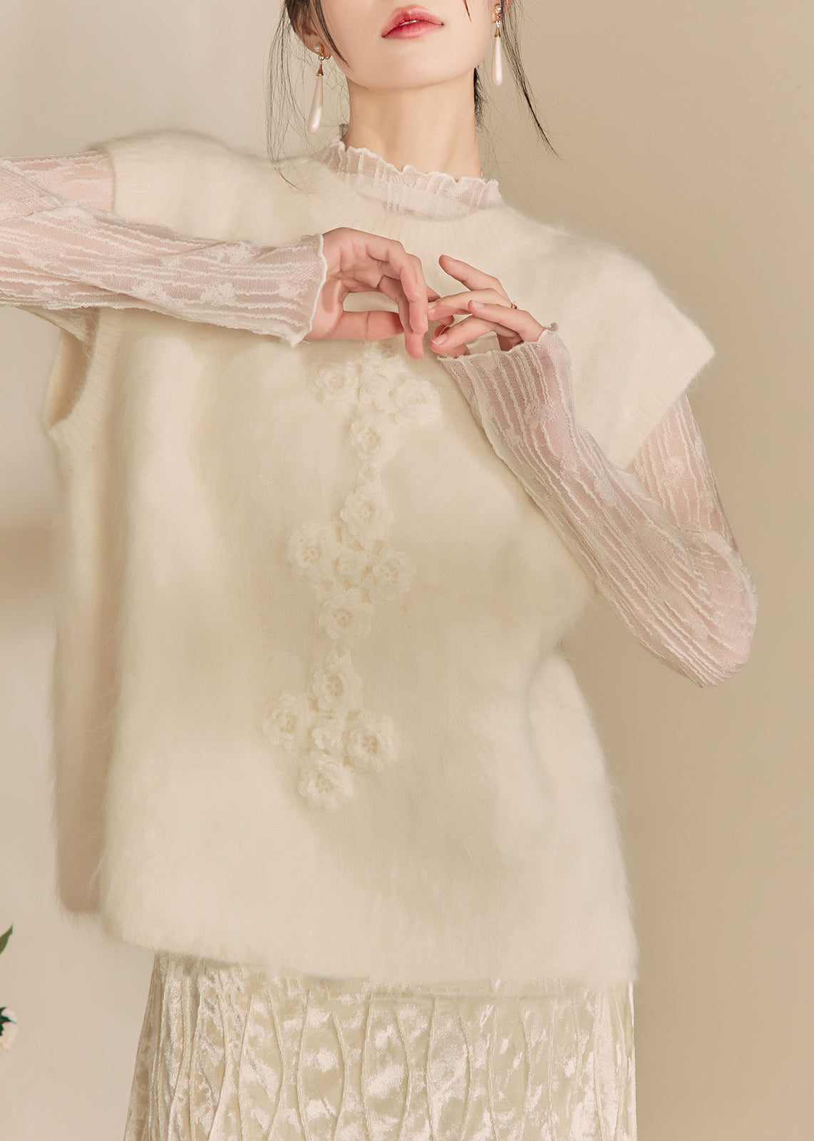 Simple Beige O-Neck Floral Cozy Cotton Knit Waistcoat Spring